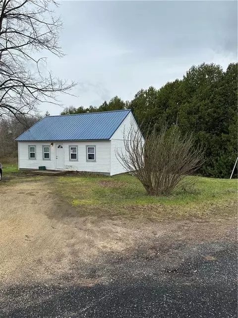 141 S Hoffman St, Hixton, WI 54635