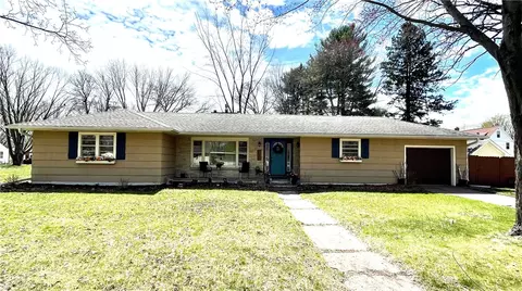 1220 1st Ave E, Menomonie, WI 54751