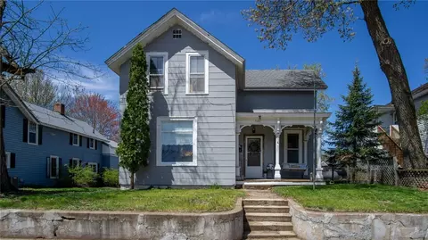 326 W Columbia St, Chippewa Falls, WI 54729