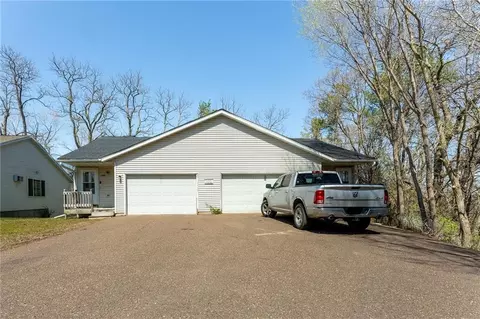 3304-06 Fenwick Ave #1 & 2, Altoona, WI 54720