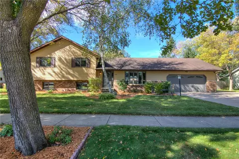 4210 Meadow Ln, Eau Claire, WI 54701