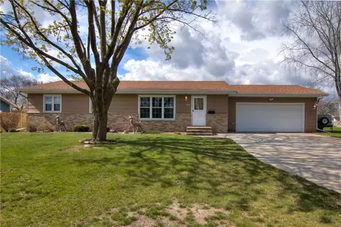 2010 Crestview Dr, Eau Claire, WI 54703