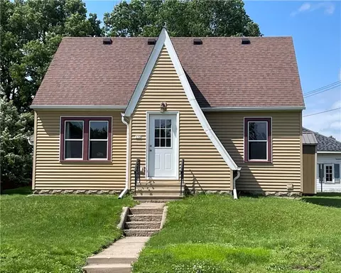 112 W 2nd St, Blair, WI 54616