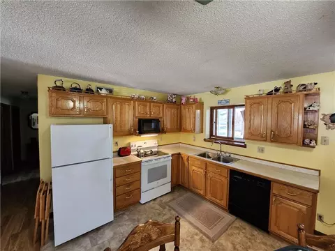 510 Red Pine Ave, Cameron, WI 54822 photo 2