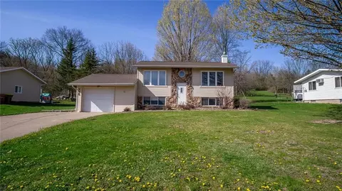 778 Highland Ave, Mondovi, WI 54755