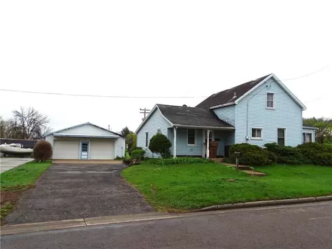 316 8th Ave W, Durand, WI 54736