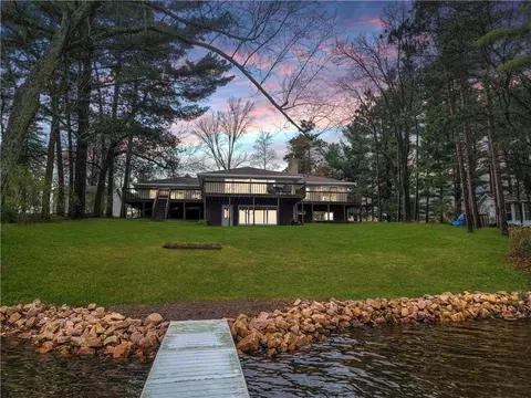 720 Lakeview Dr, Chetek, WI 54728