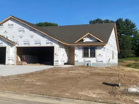 5422 Fox Grove Path, Eau Claire, WI 54701