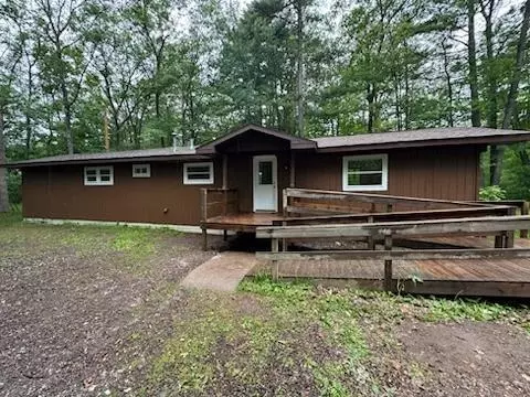 7725 N Dixon Ave, Hayward, WI 54843