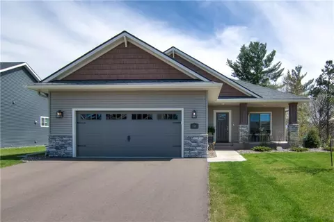 1725 St Andrews Dr, Altoona, WI 54720
