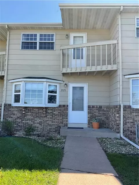 3721 Fairfax St #9, Eau Claire, WI 54701