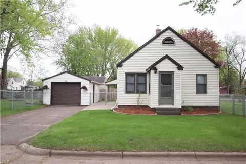 1122 St Paul St, Chippewa Falls, WI 54729