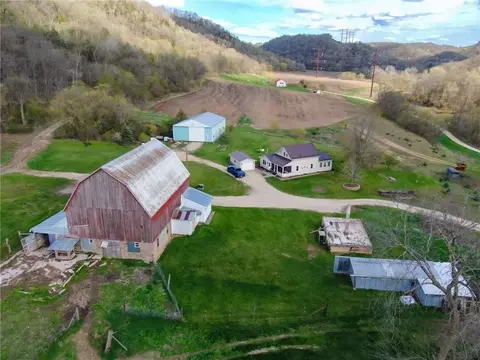 w842 Guenther Road, Fountain City, WI 54629