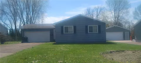 1917 Arlene Pl, Eau Claire, WI 54703
