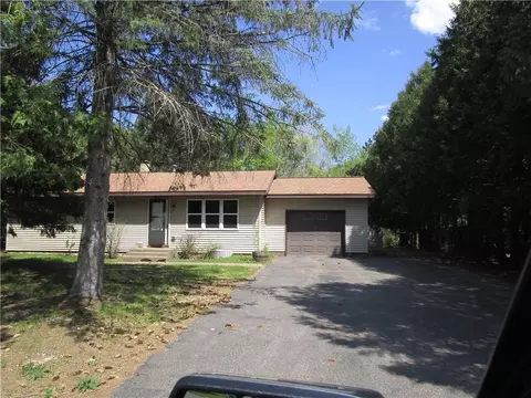 1305 Parkridge Dr, Ladysmith, WI 54848