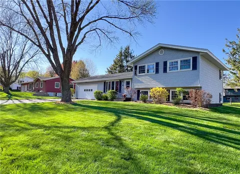 813 Mission Dr, Rice Lake, WI 54868
