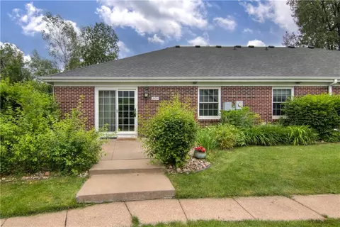 2108 Providence Ct, Eau Claire, WI 54703