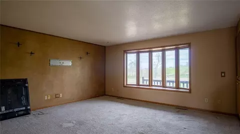 5857 E Walnut Rd, Eau Claire, WI 54701 photo 10