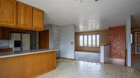 5857 E Walnut Rd, Eau Claire, WI 54701 photo 8