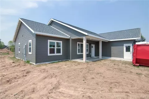1218 Wissota Green Pkwy, Chippewa Falls, WI 54729