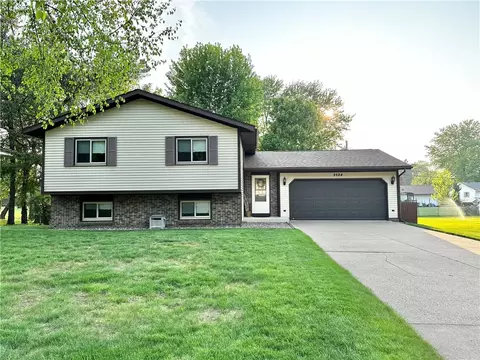 2524 Frostwoods St, Eau Claire, WI 54703