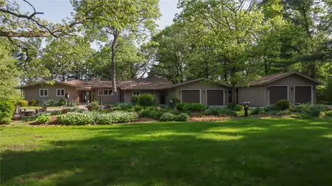 990 Black Oak Rd, Eau Claire, WI 54701