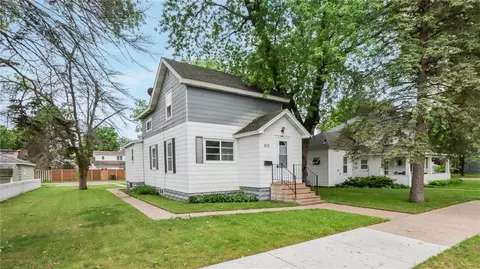 513 Mansfield St, Chippewa Falls, WI 54729