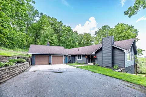 n6442 Rye Bluff Road, Black River Falls, WI 54615