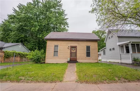 646 Park Ridge Dr, Eau Claire, WI 54703