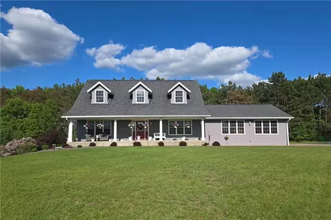 s8775 Steinhauer Drive, Eau Claire, WI 54701