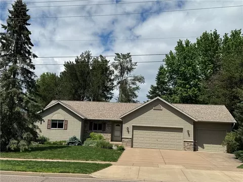 712 E Hamilton Ave, Eau Claire, WI 54701