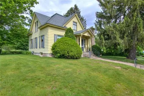 233 S 5th St, Barron, WI 54812