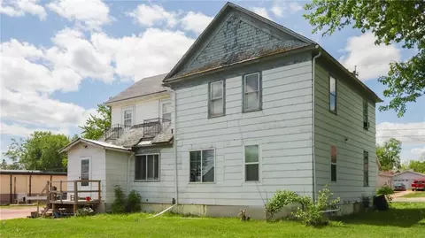 310 N 3rd St #1, Abbotsford, WI 54405