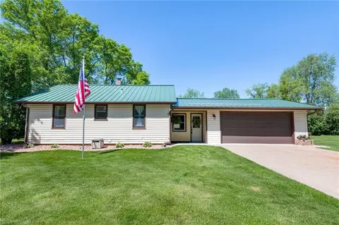 215 E Slocumb St, Rice Lake, WI 54868