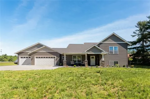 18972 70th Ave, Chippewa Falls, WI 54729