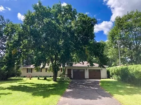 15617 Lakewood Dr, Hayward, WI 54843