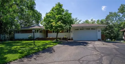 2540 86th St, Eau Claire, WI 54703