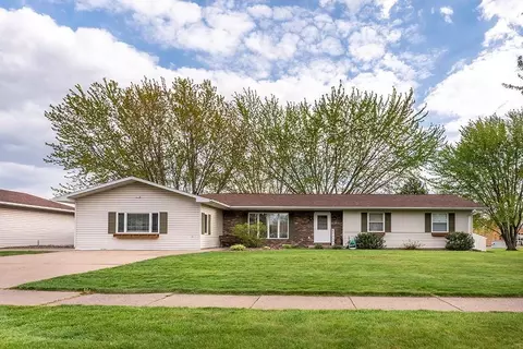 418 E Main St, Thorp, WI 54771