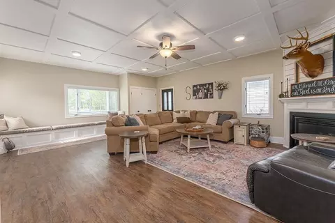 418 E Main St, Thorp, WI 54771 photo 9