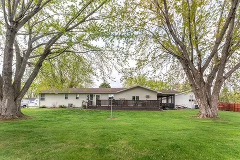 418 E Main St, Thorp, WI 54771 photo 5
