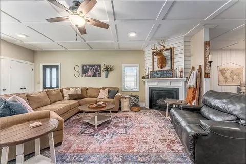 418 E Main St, Thorp, WI 54771 photo 8