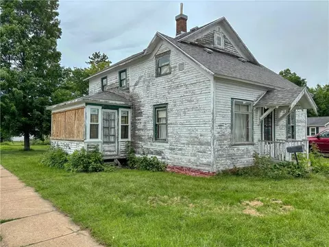 Exterior - 7 E Franklin Ave, Barron, WI 54812 photo 2 of 3