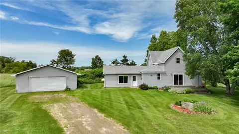 718 14 12 St, Hillsdale, WI 54733