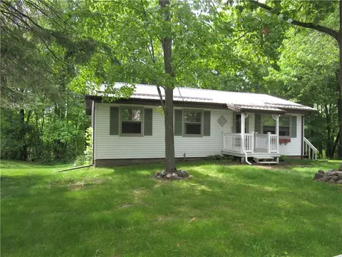 718 E 11th St N, Ladysmith, WI 54848