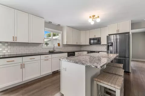 3668 Tamara Dr, Eau Claire, WI 54701 photo 11