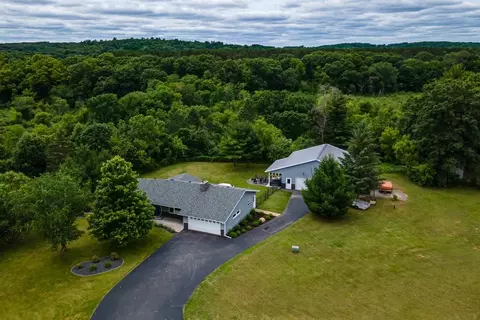 3668 Tamara Dr, Eau Claire, WI 54701 photo 3