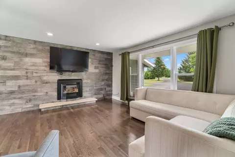 3668 Tamara Dr, Eau Claire, WI 54701 photo 6