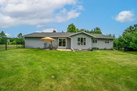 3668 Tamara Dr, Eau Claire, WI 54701 photo 2