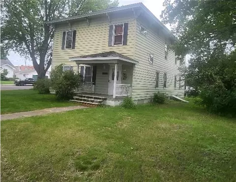 1331 1st Ave #1 & 2, Cumberland, WI 54829