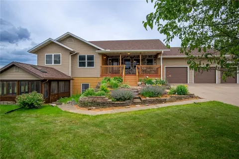 2857 Sky Hawk Dr, Eau Claire, WI 54703